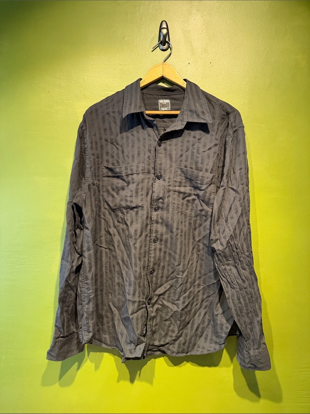 Todd Snyder Men's Black Striped Button-Up Shirt
